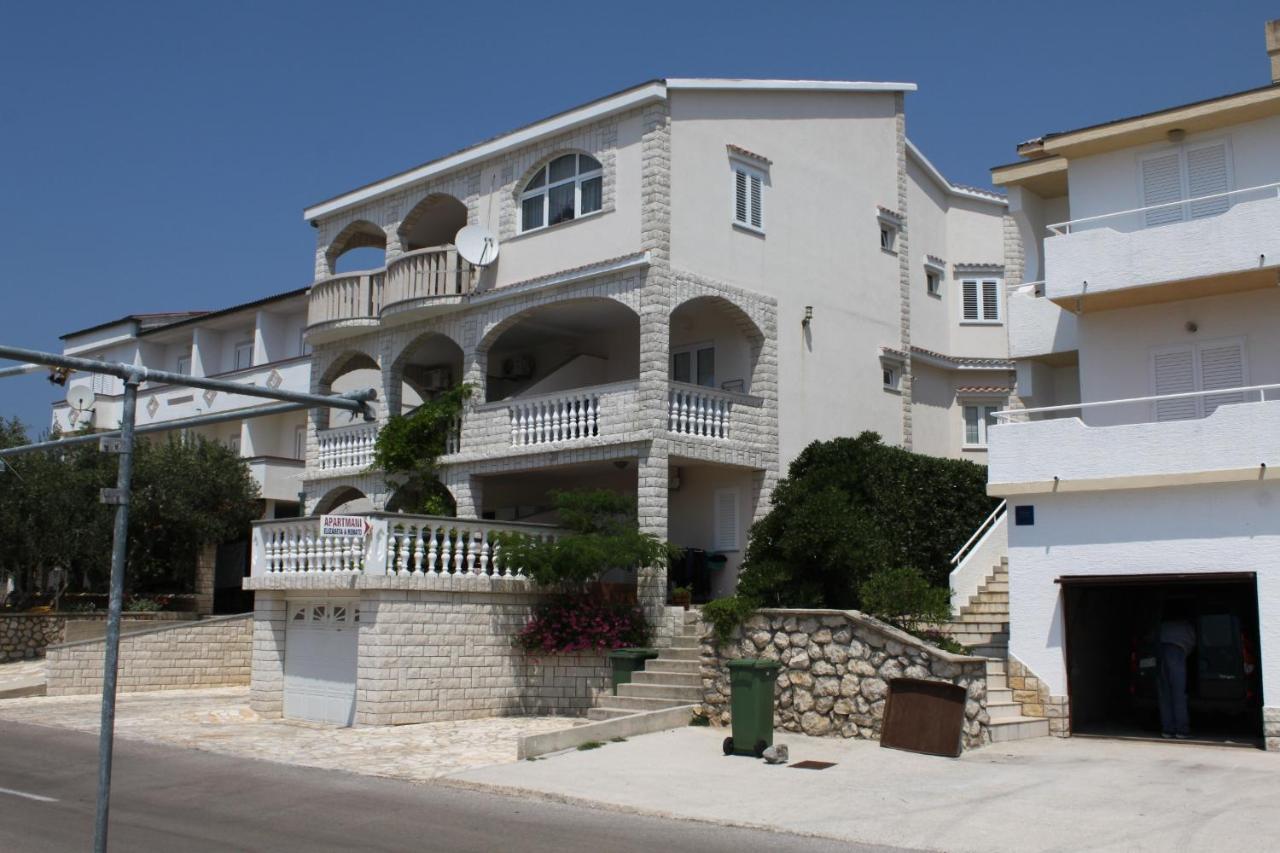 Apartments By The Sea Stara Novalja, Pag - 6469 Esterno foto
