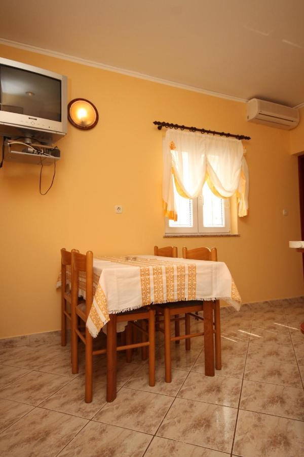 Apartments By The Sea Stara Novalja, Pag - 6469 Esterno foto