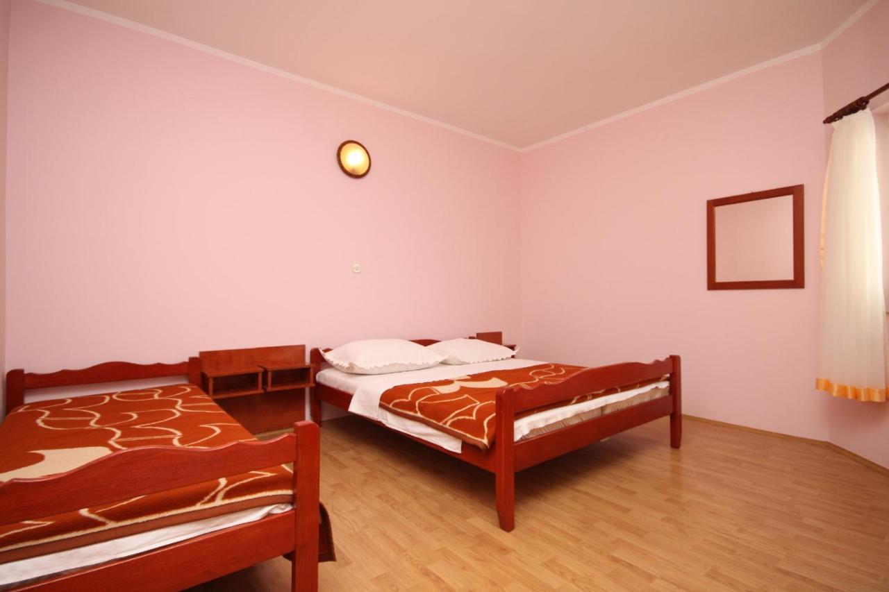 Apartments By The Sea Stara Novalja, Pag - 6469 Esterno foto